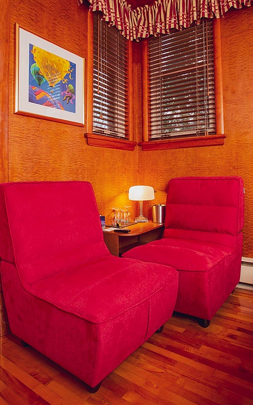 Fauteuils de la chambre Le Bureau de l'Auberge du Chemin Faisant