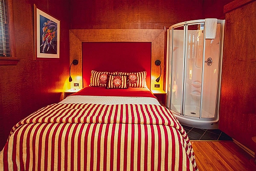 Vue d'ensemble de la chambre Le Bureau de l'Auberge du Chemin Faisant