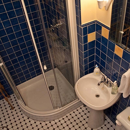 Salle de bain de la chambre La Vieillotte de l'Auberge du Chemin Faisant
